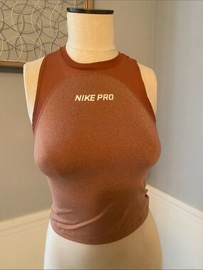 Nike Pro Dri-FIT Mesh Back Cropped Tank Top – Burnt Orange Heather- size XS
